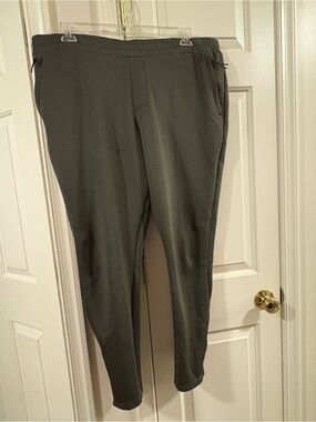 All In Motion Olive Green Men's Jogger Pants